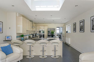 Kitchen- click for photo gallery